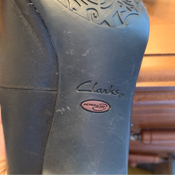 Clarks Black Leather Peep-Toe Heels - Picture 7 of 7